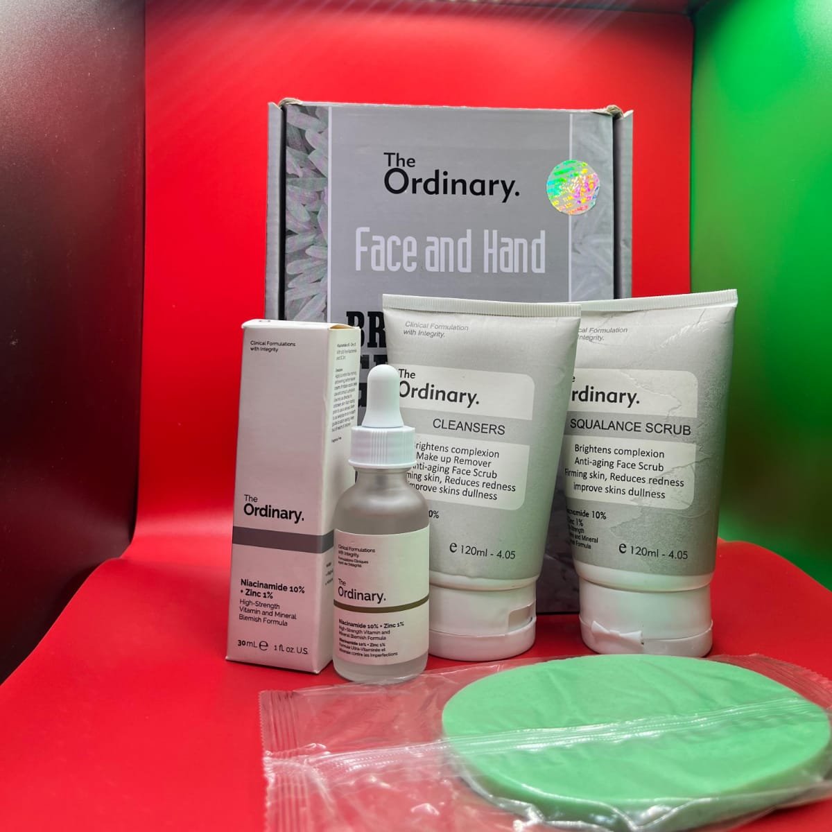 The Ordinary
The Ordinary Face & Hand Brightening Glow Kit